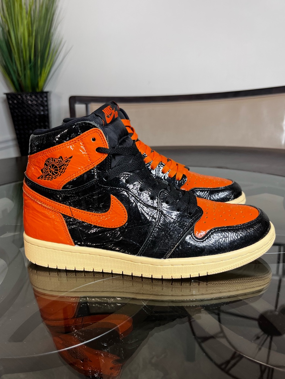 Nike Air Jordan 1 Retro OG
High Shattered Backboard
3.0 Sz 7.5